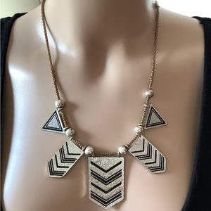 Vintage Black Silver Tone Chevron Arrow Triangle Design Collar Necklace